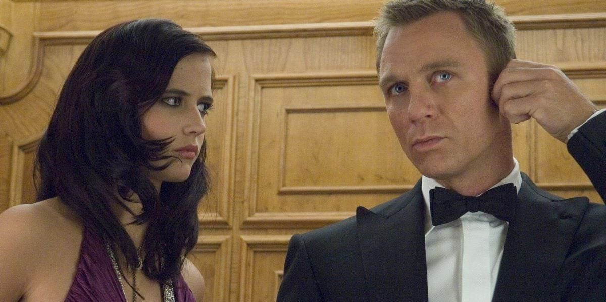 Vesper Lynd (Eva Green) and 007 just before the big stairway fight.