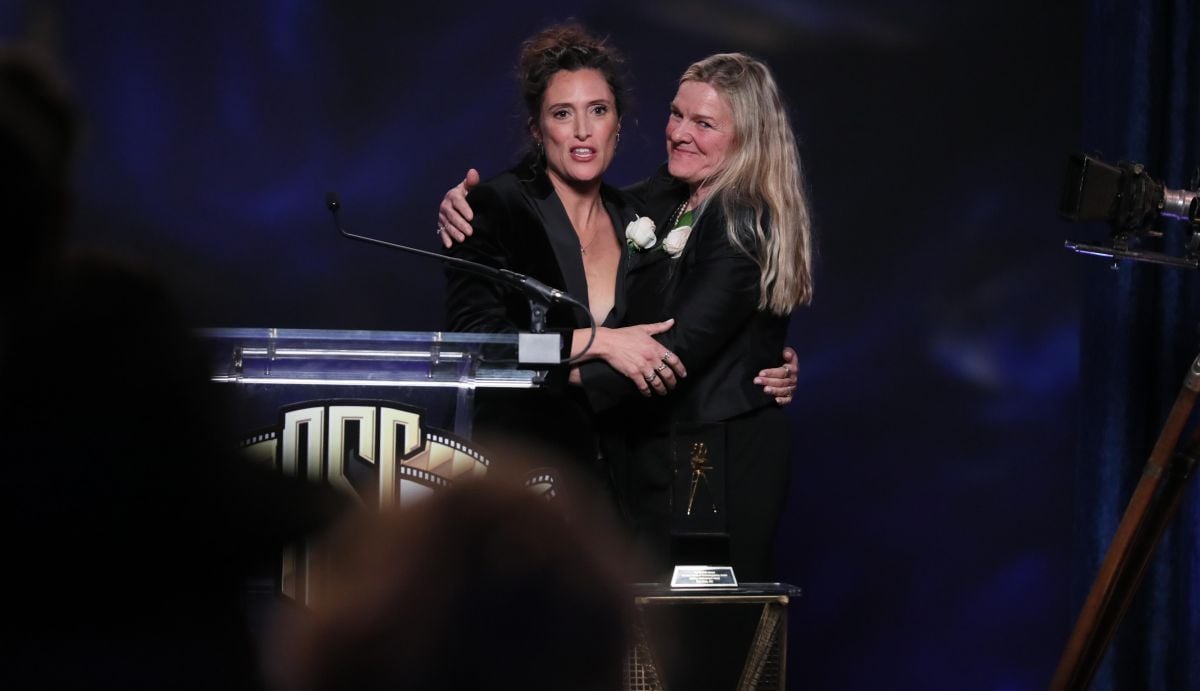 Rachel Morrison, ASC (left) presents the Lifetime Achievement Award to Ellen Kuras, ASC during the 36th Annual ASC Awards in 2022. The event regularly hosts 1,000 guests.