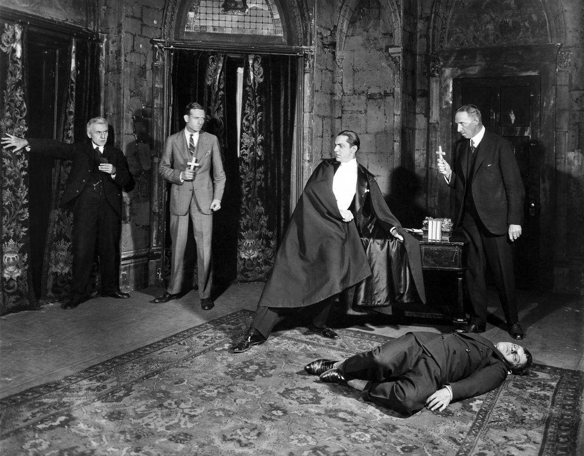 On stage as Count Dracula at the Fulton Theater (1927-’28). From left are actors Edward Van Sloan, Terence Neill, Lugosi, Herbert Bunston and Bernard Jukes.