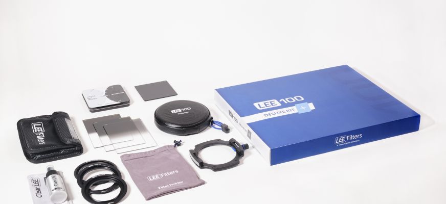 NP LEE100 Deluxe Kit Plus