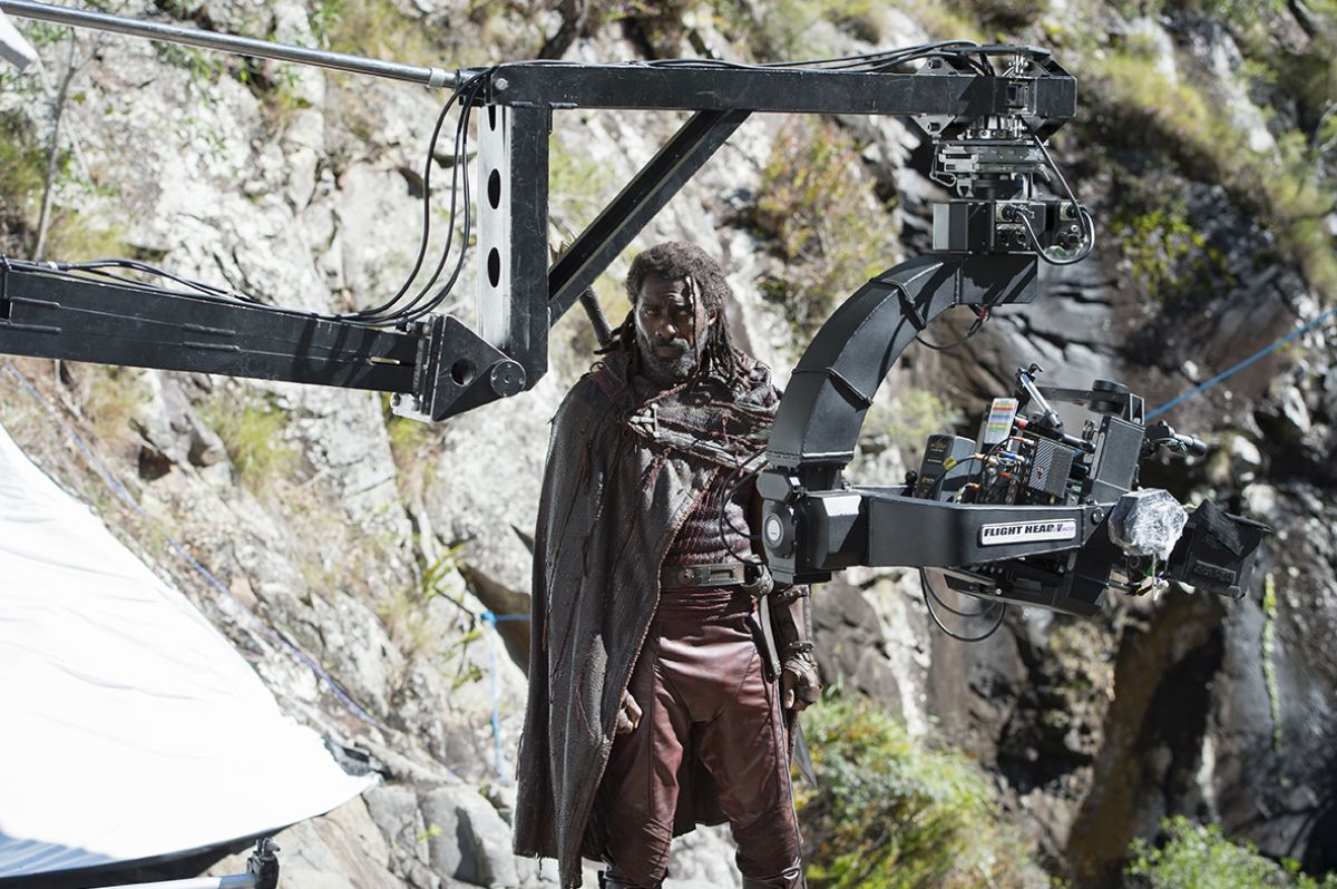 The crew readies a scene with Heimdall (Idris Elba).