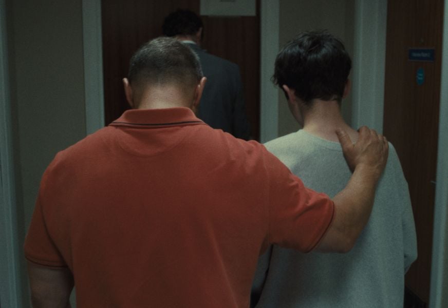 Adolescence UK n S1 E1 00 45 33 15