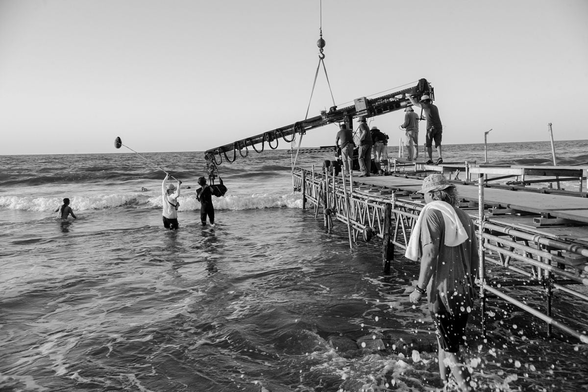 After several scouts of the beach, Cuarón decided it would be best to shoot after 3 p.m.  When the time came, an 8'x8' negative fill was employed to block the sun bounce on Aparicio.