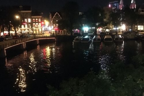 Amsterdam by night -thefilmbook