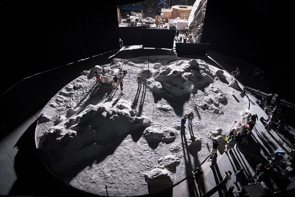 All lunar-surface sequences in Season 1 were shot on Stage 27 at Sony Pictures Studios “because of its high ceiling capacity, which was a great assist for all of our wire work,” says Berryman.